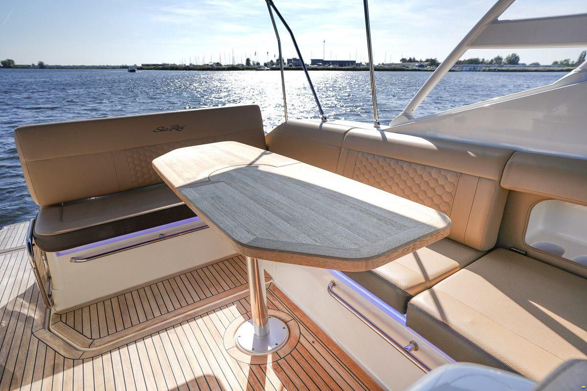Sea Ray Sundancer 290