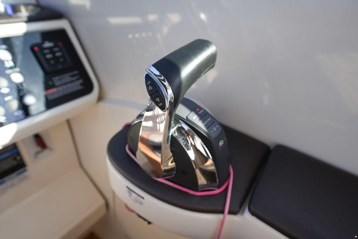 Sea Ray Sundancer 290