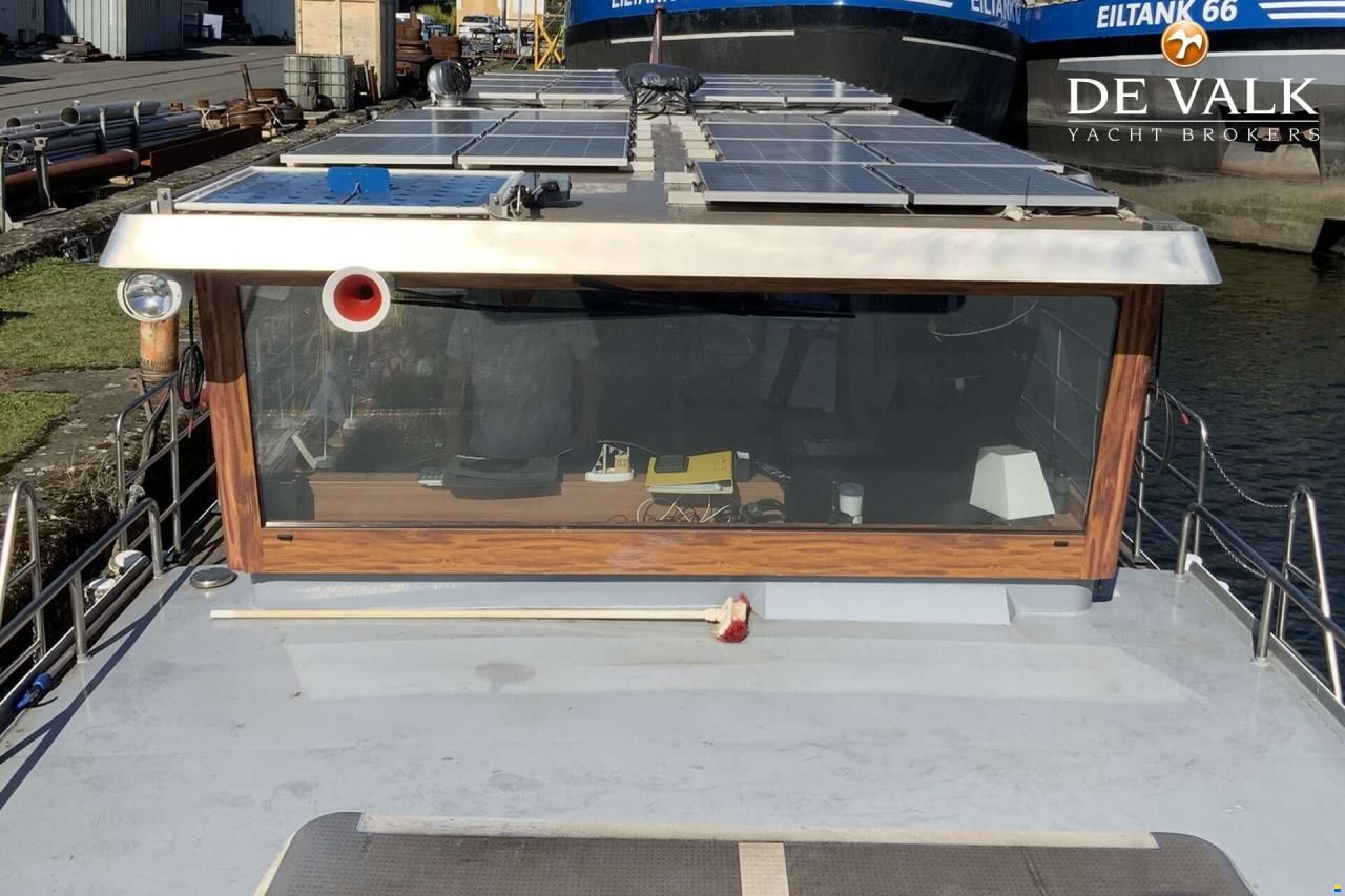 Luxe motor 22 m