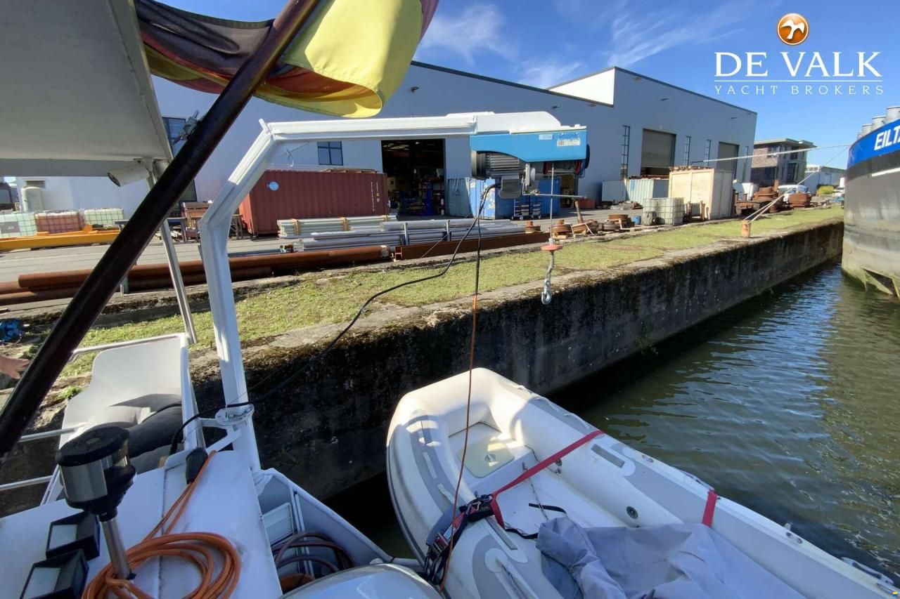 Luxe motor 22 m