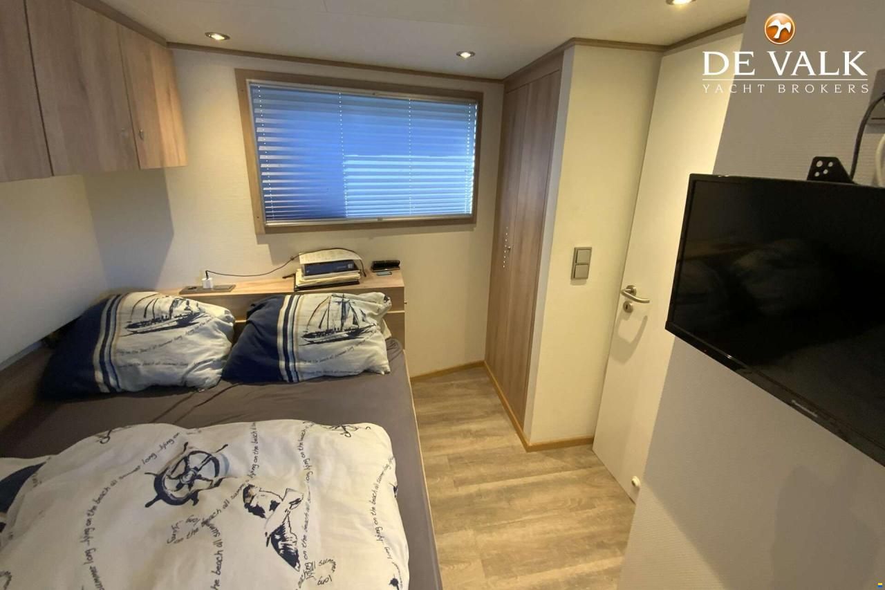Luxe motor 22 m