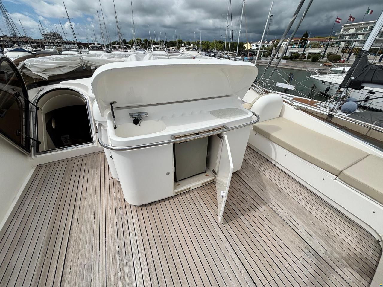 Fairline Squadron 62
