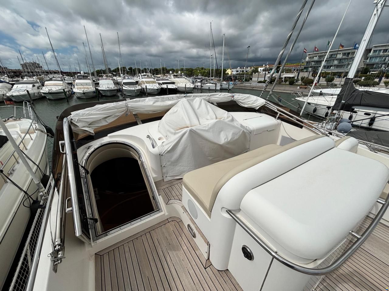 Fairline Squadron 62