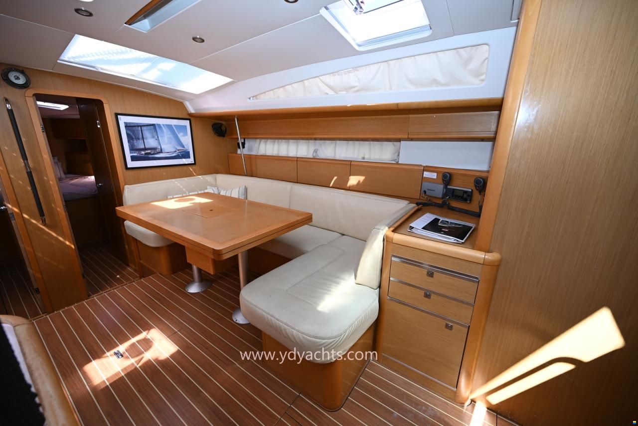 Jeanneau 53