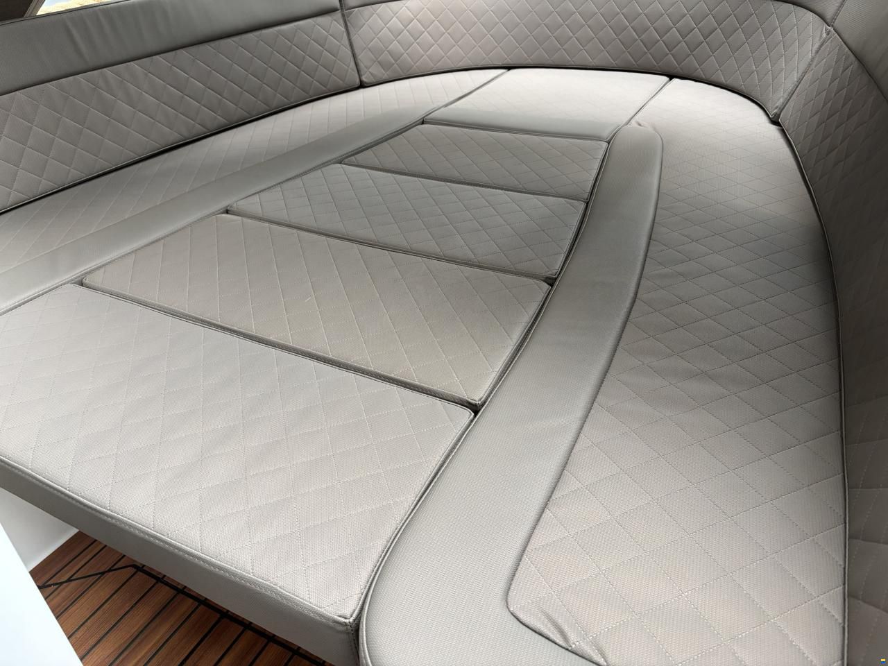 Maxima 600 Tender