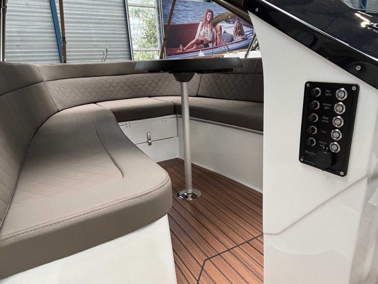 Maxima 600 Tender