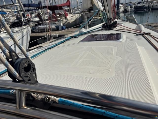 Dufour 365