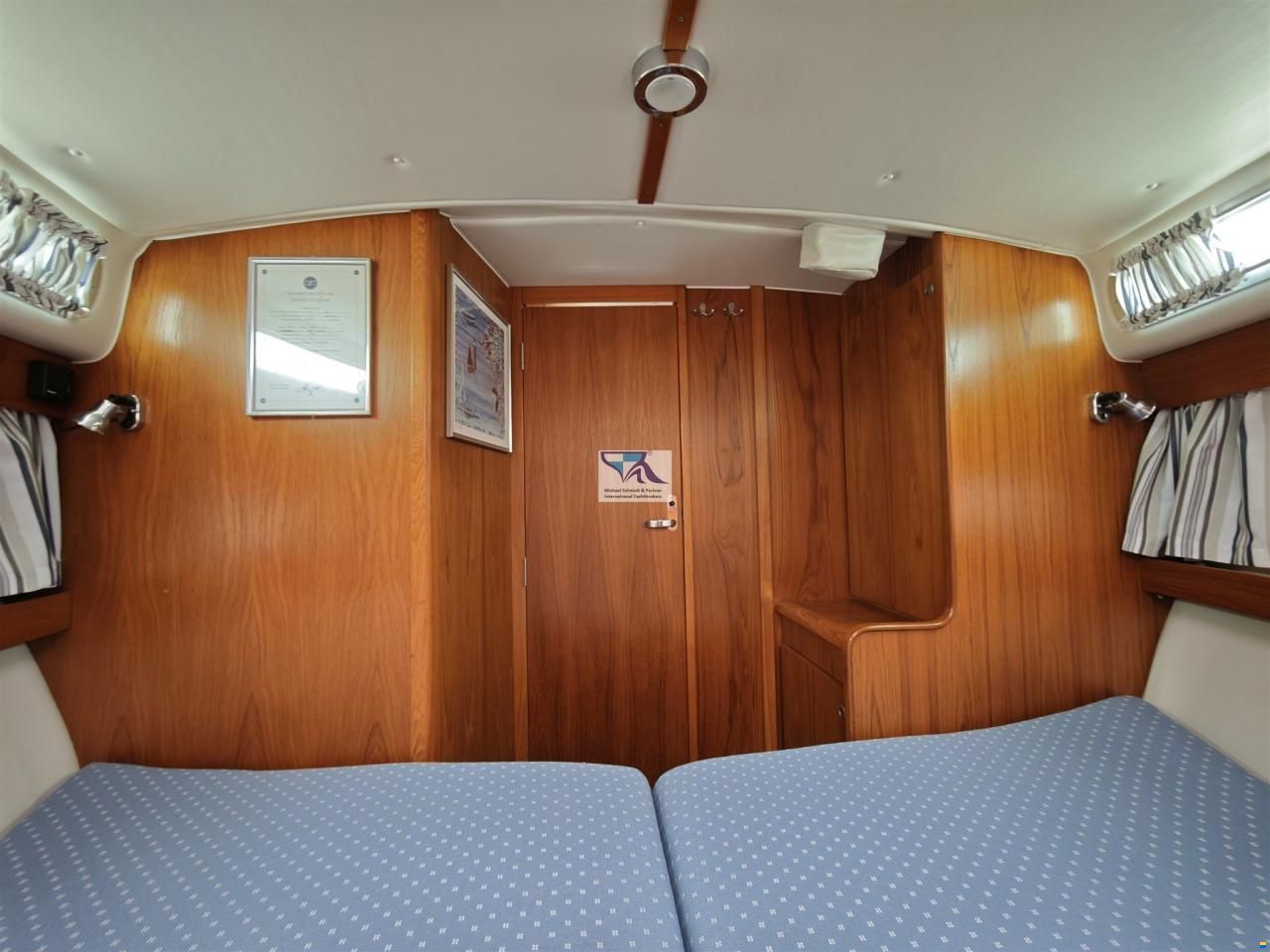 Nimbus 310 Coupe