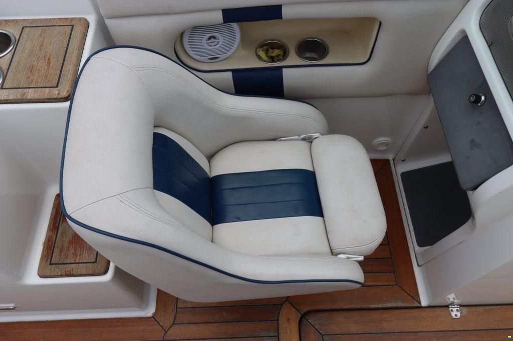 Chris Craft 28 Launch