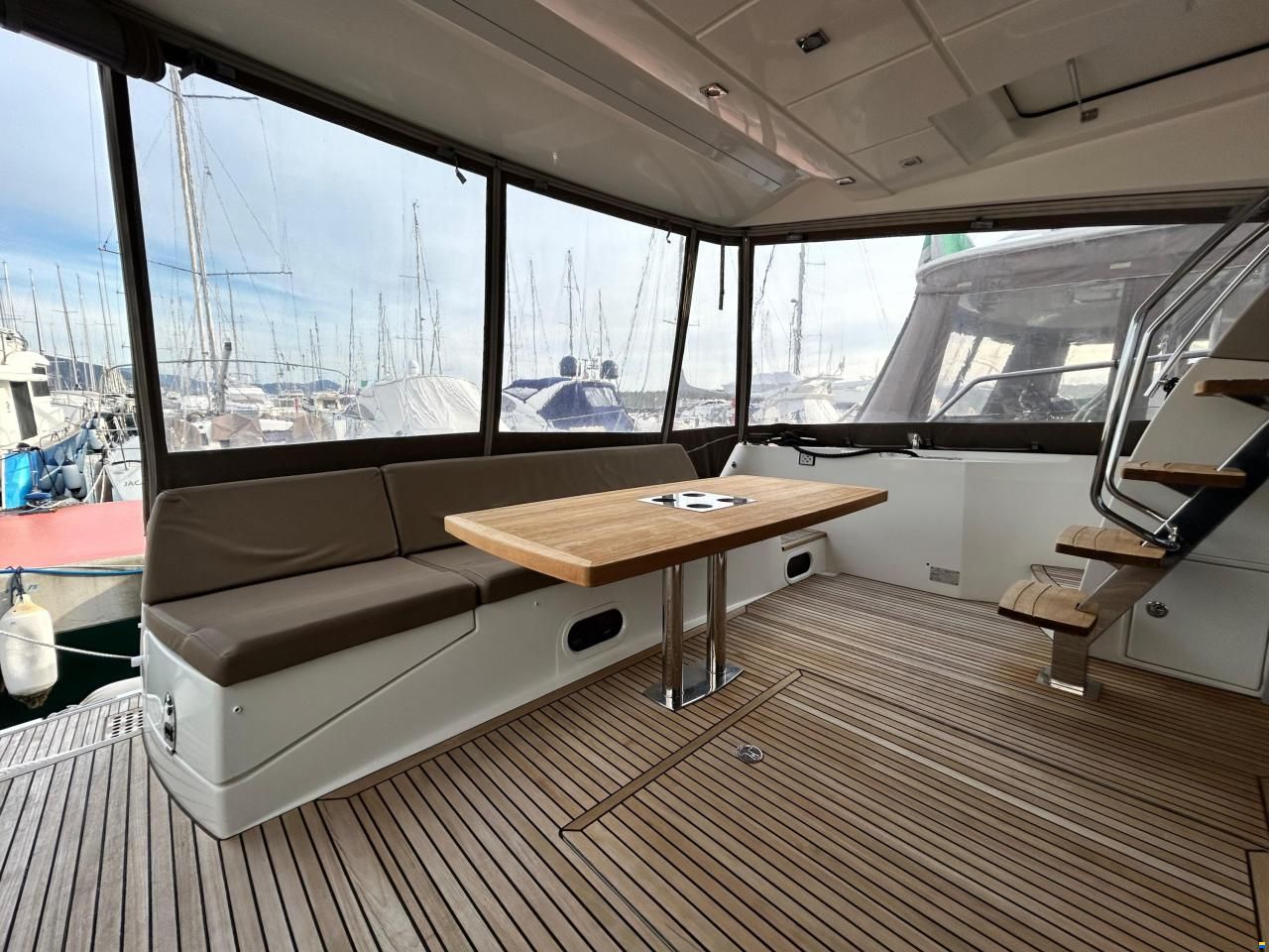 Prestige 550 Fly