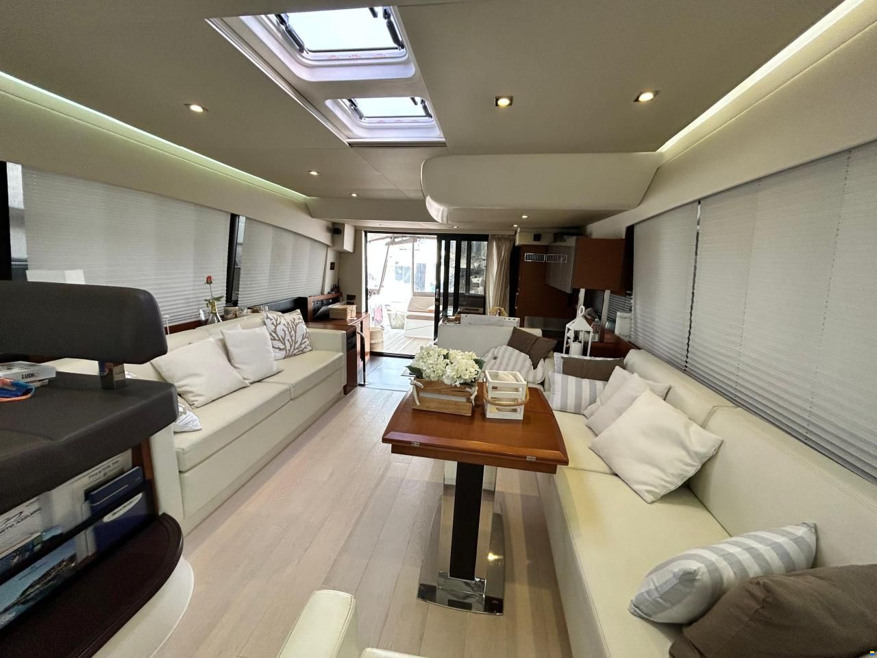 Prestige 550 Fly