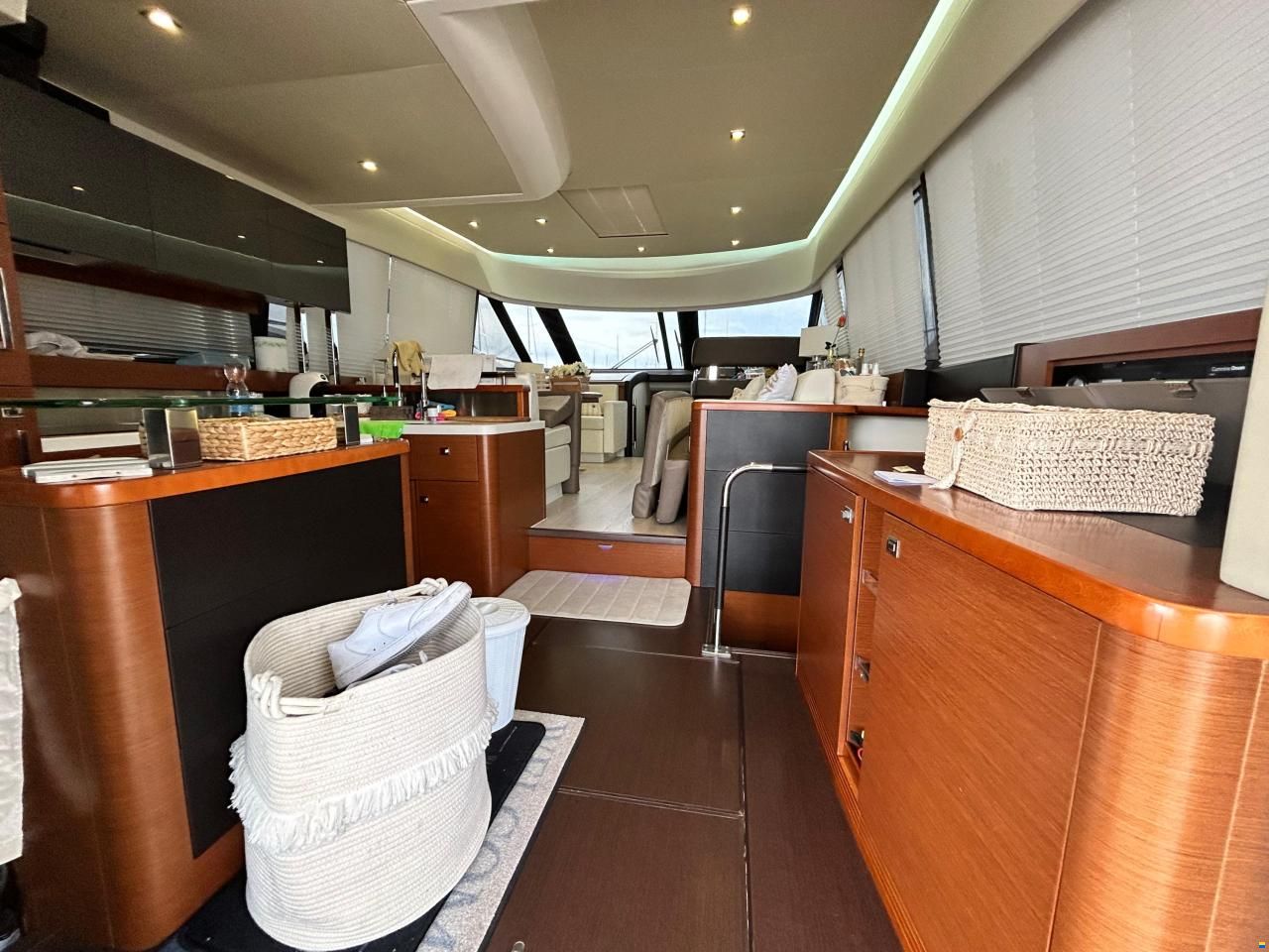 Prestige 550 Fly
