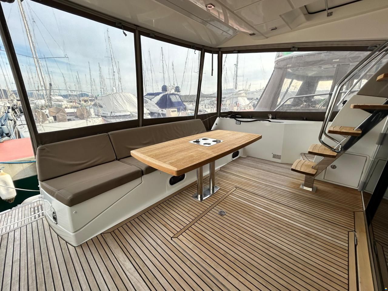 Prestige 550 Fly