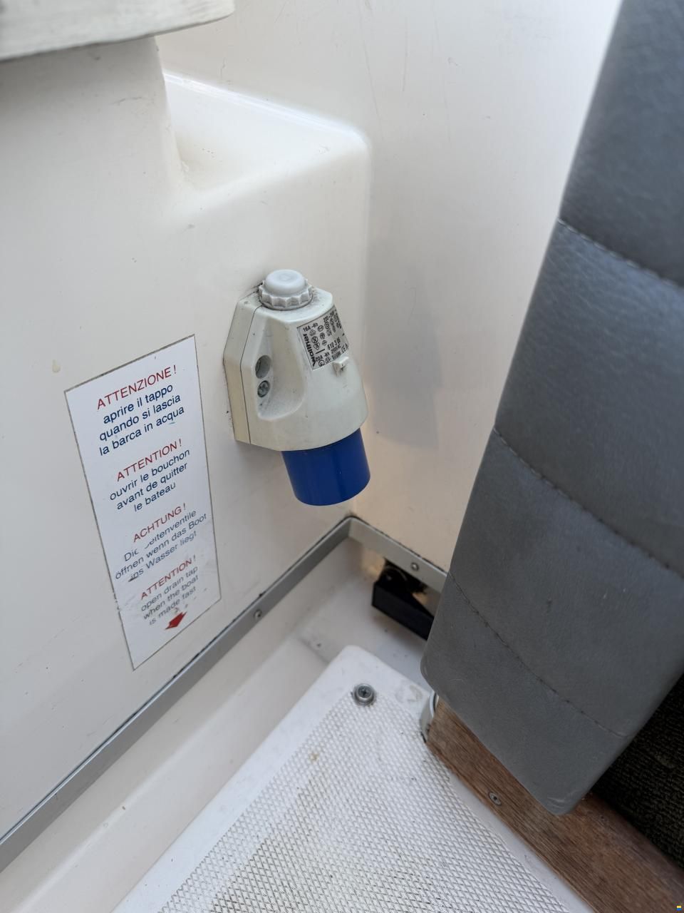 Rio Iberica 540 Cabin