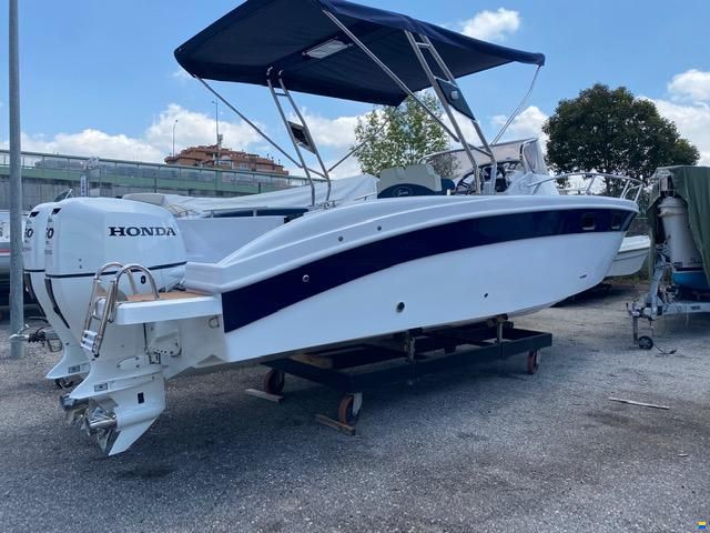 Saver BARCA SAVER 330 WA DI ESPOSIZIONE CON 2