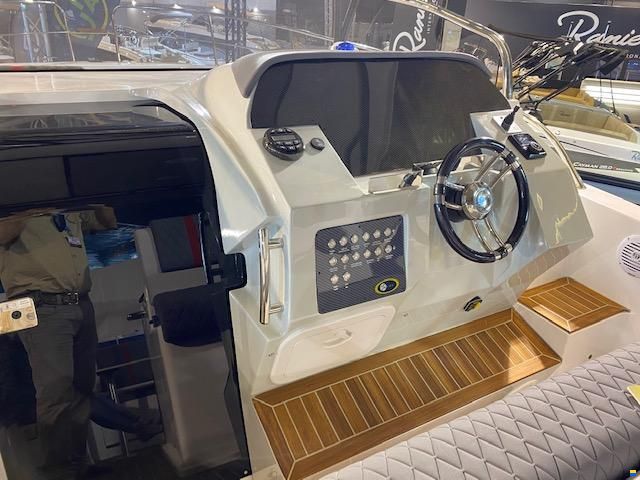 Saver BARCA SAVER 330 WA DI ESPOSIZIONE CON 2