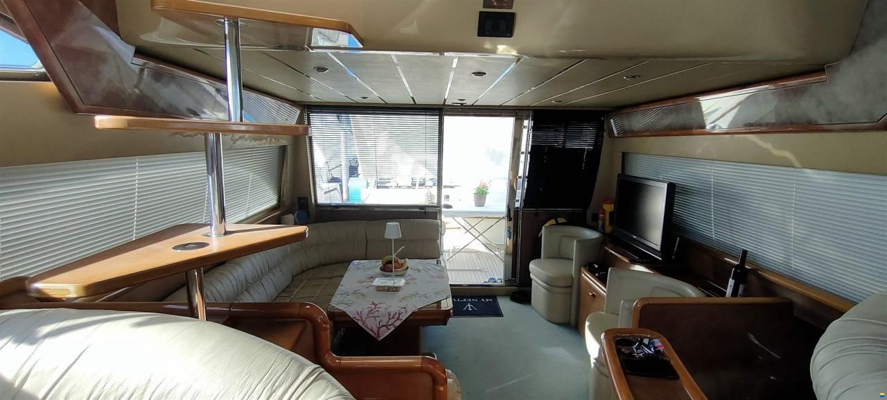 Ferretti 53