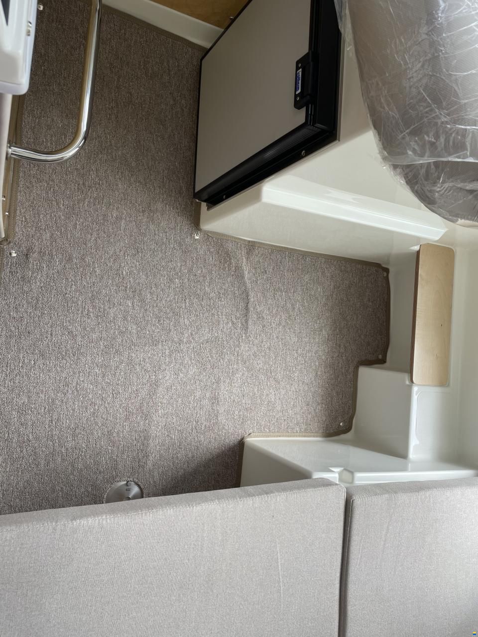 Manara Pilothouse 21'