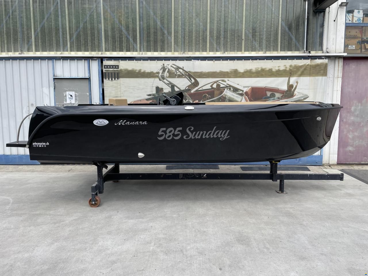Manara 585 Sunday