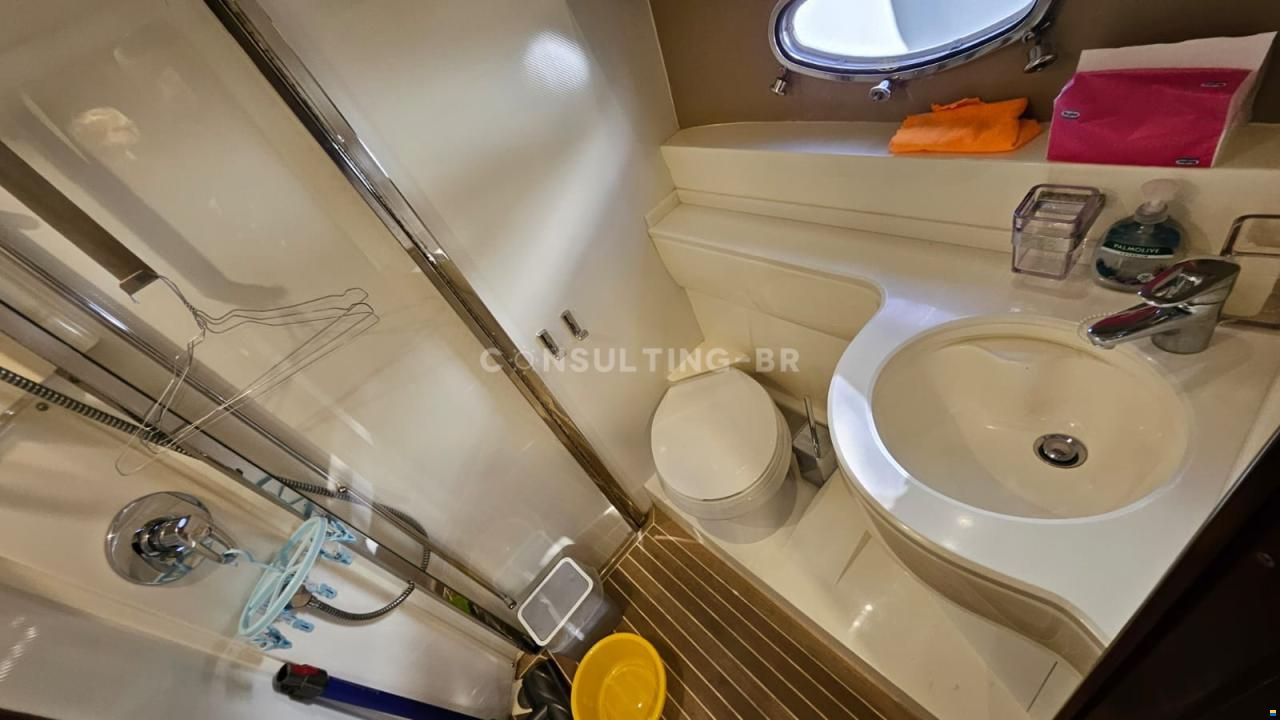 Princess V 48 HT