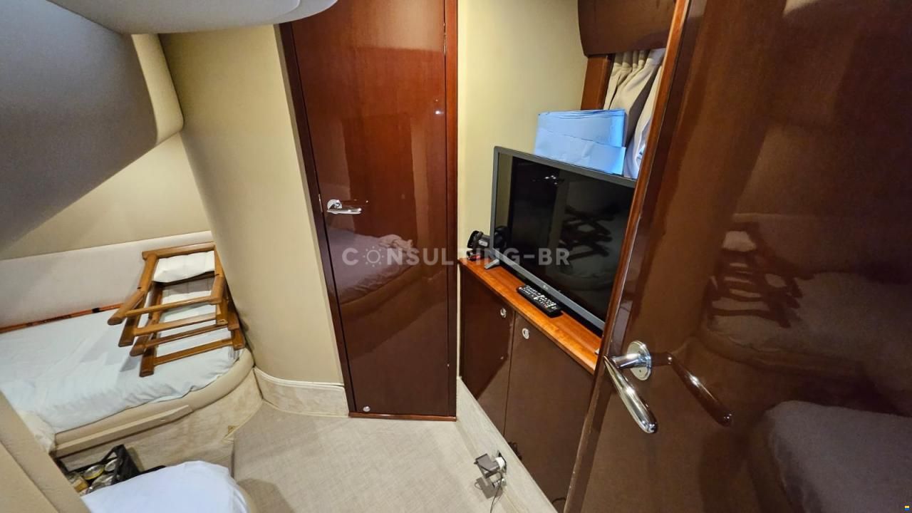 Princess V 48 HT