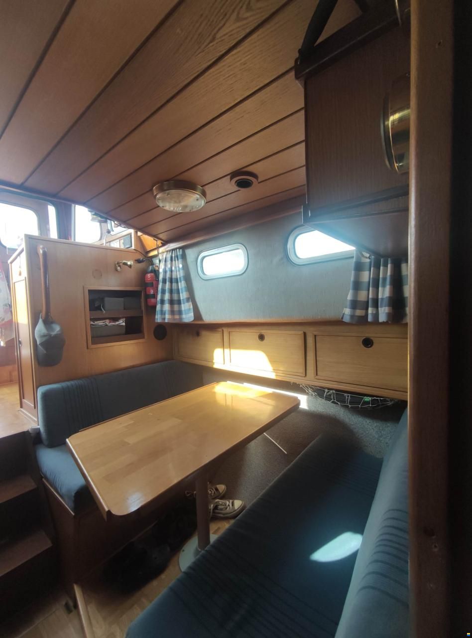 Holland Boat Company Dartsailer 30