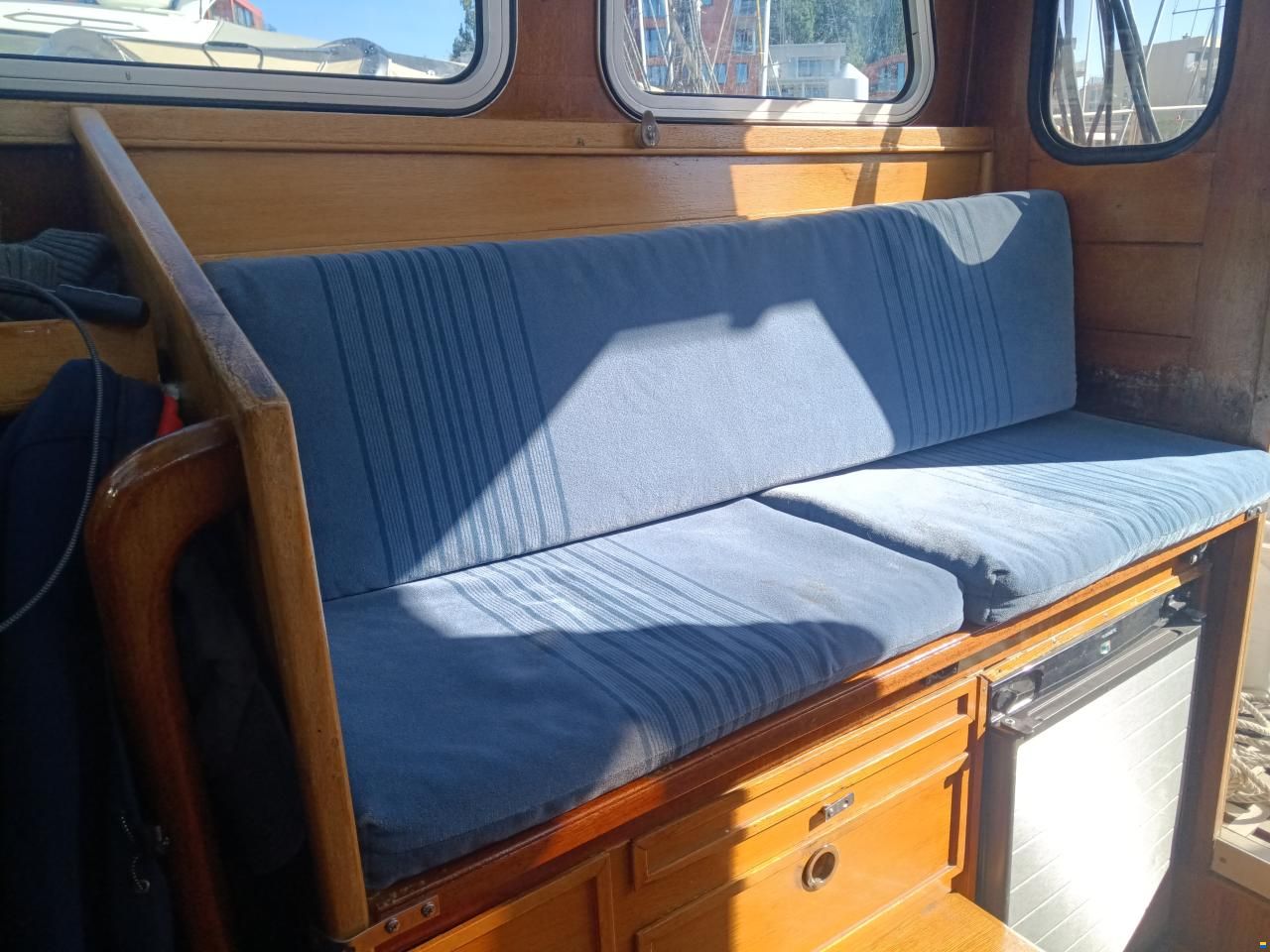 Holland Boat Company Dartsailer 30