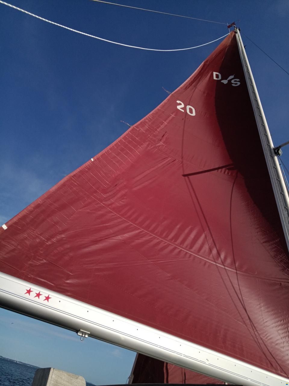 Holland Boat Company Dartsailer 30