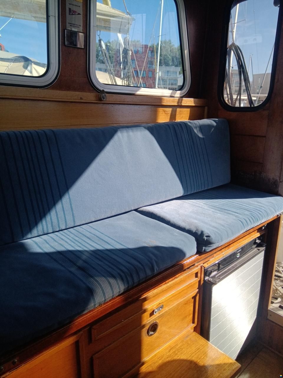 Holland Boat Company Dartsailer 30