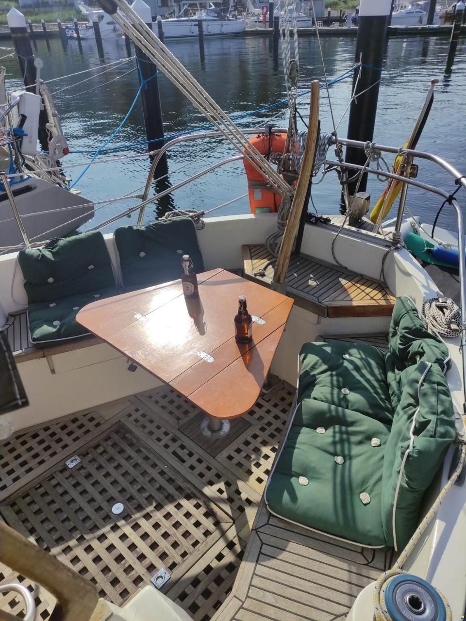 Holland Boat Company Dartsailer 30