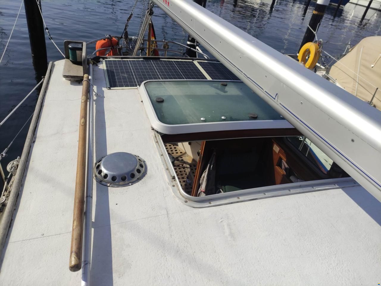 Holland Boat Company Dartsailer 30