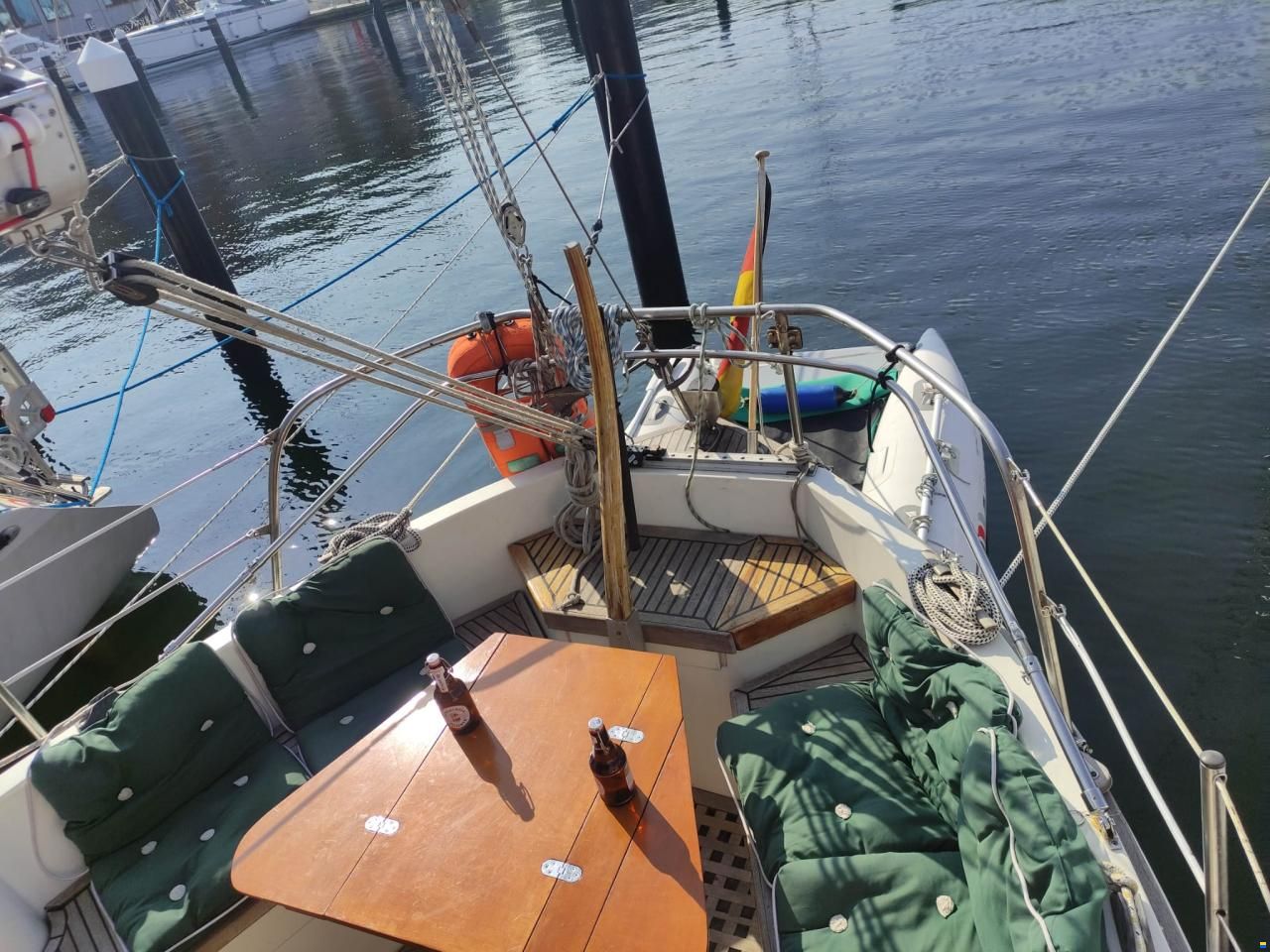Holland Boat Company Dartsailer 30