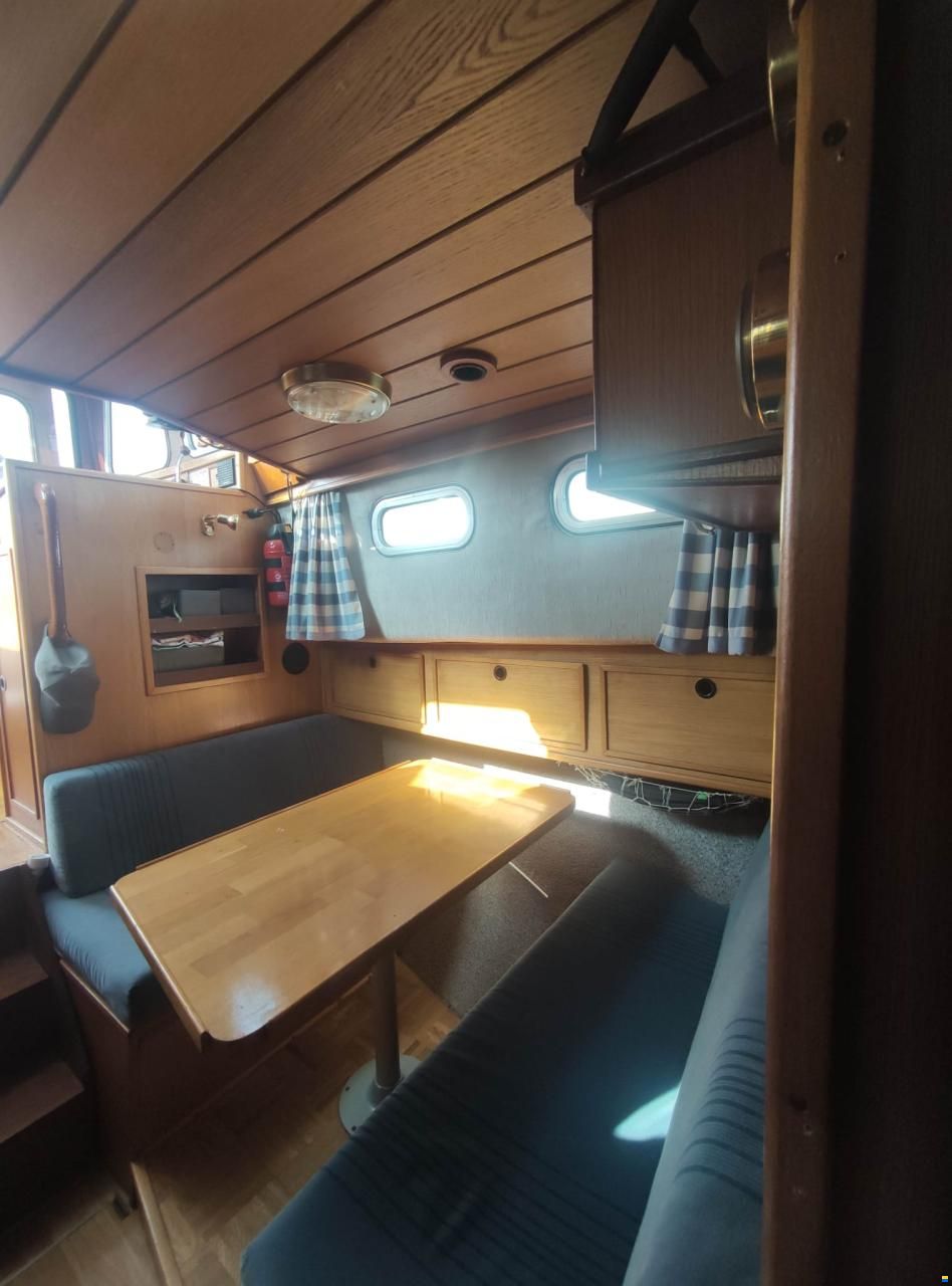 Holland Boat Company Dartsailer 30