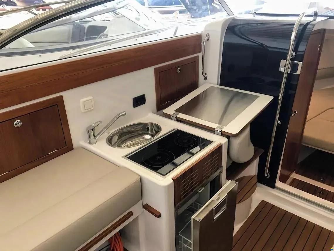 Aquador 25 Daycruiser