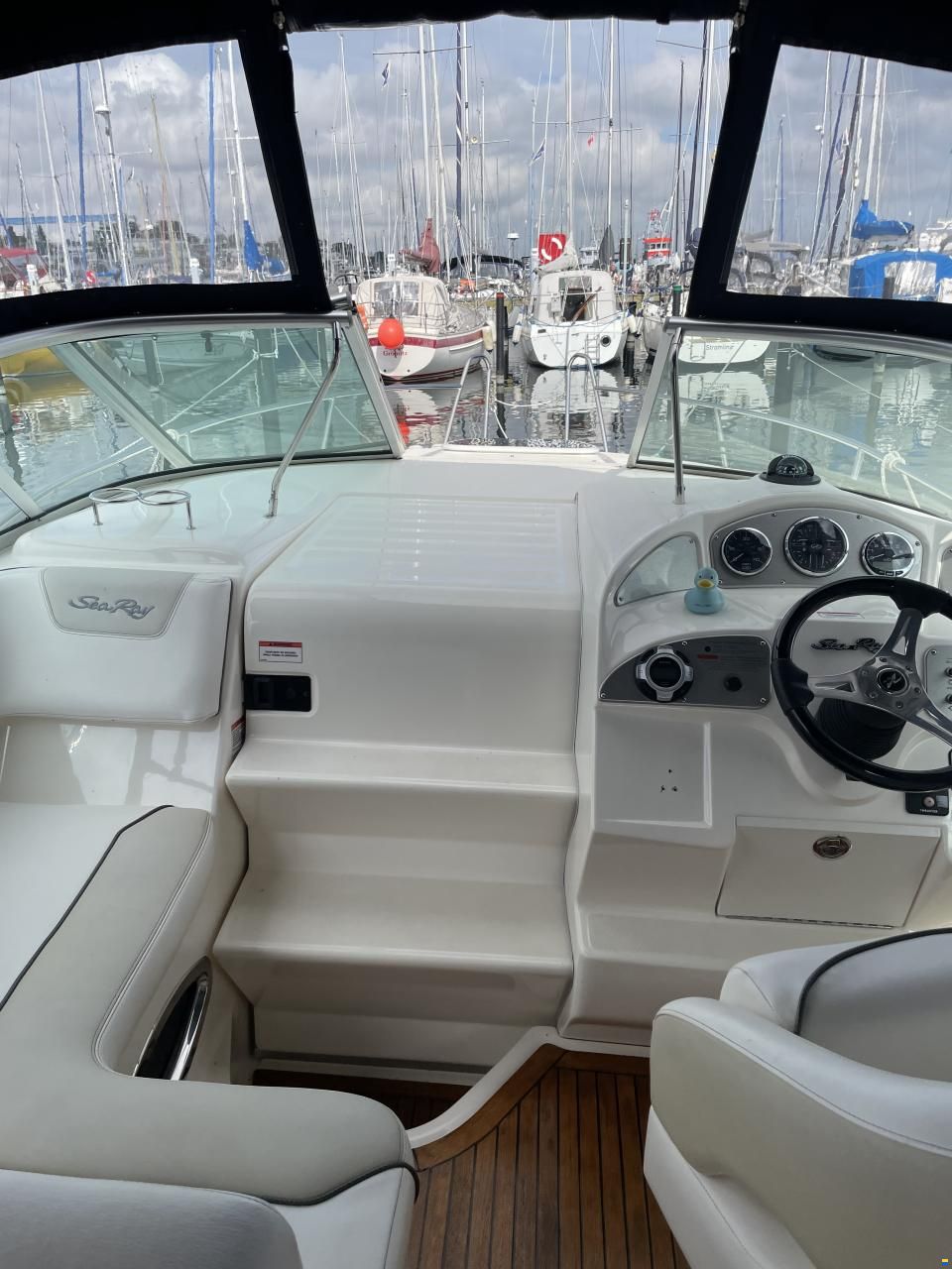 Sea Ray 255 Sundancer