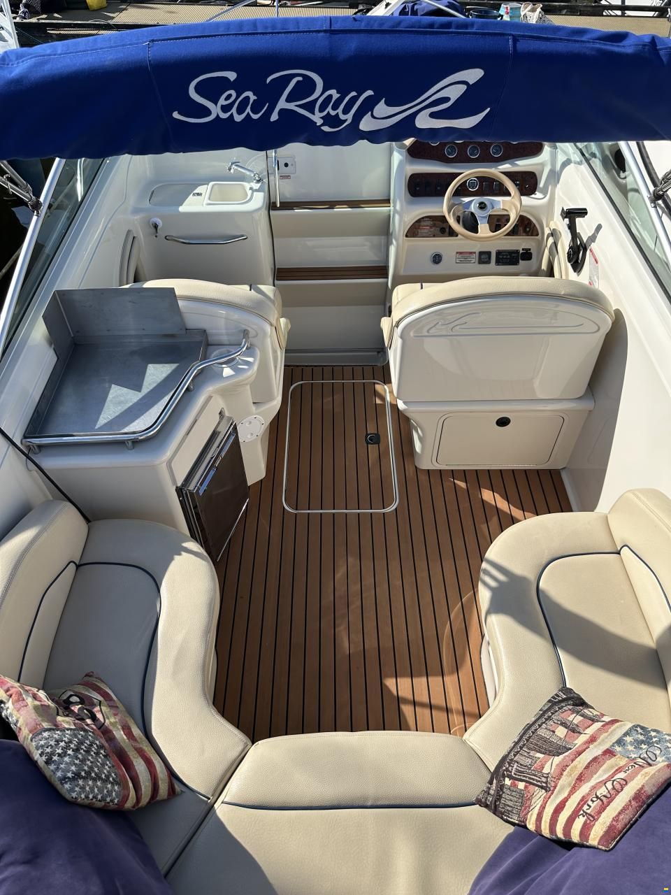 Sea Ray 260 Overnighter Signature