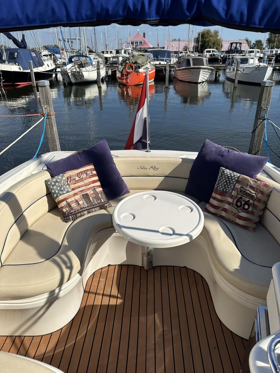 Sea Ray 260 Overnighter Signature