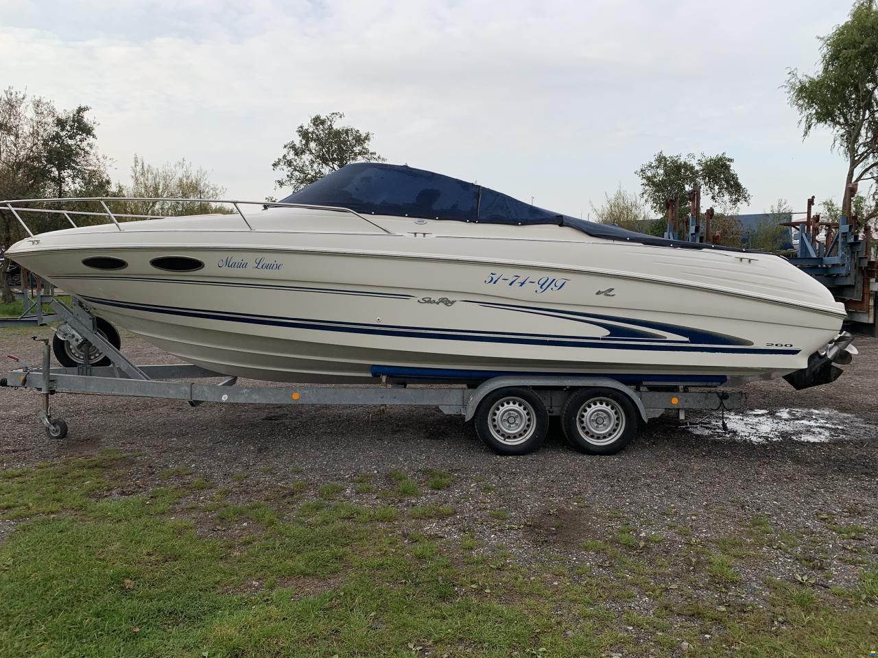 Sea Ray 260 Overnighter Signature