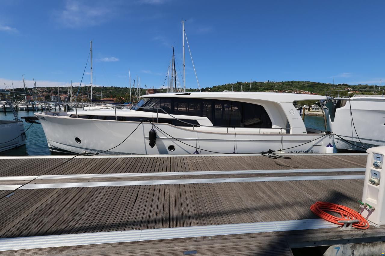 Greenline 40 Hybrid