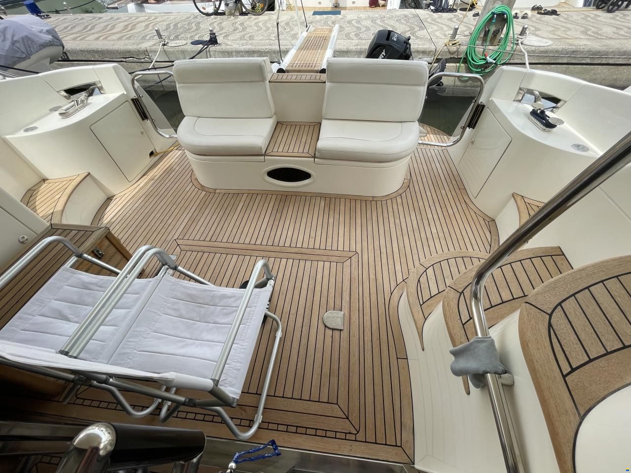 Azimut 46 Fly