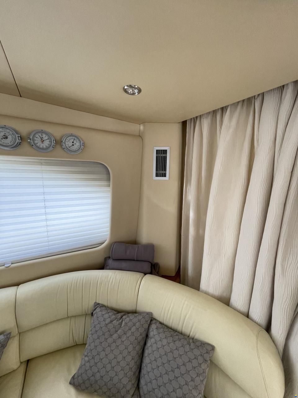 Azimut 46 Fly