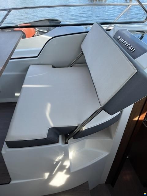 Beneteau Antares 9 OB