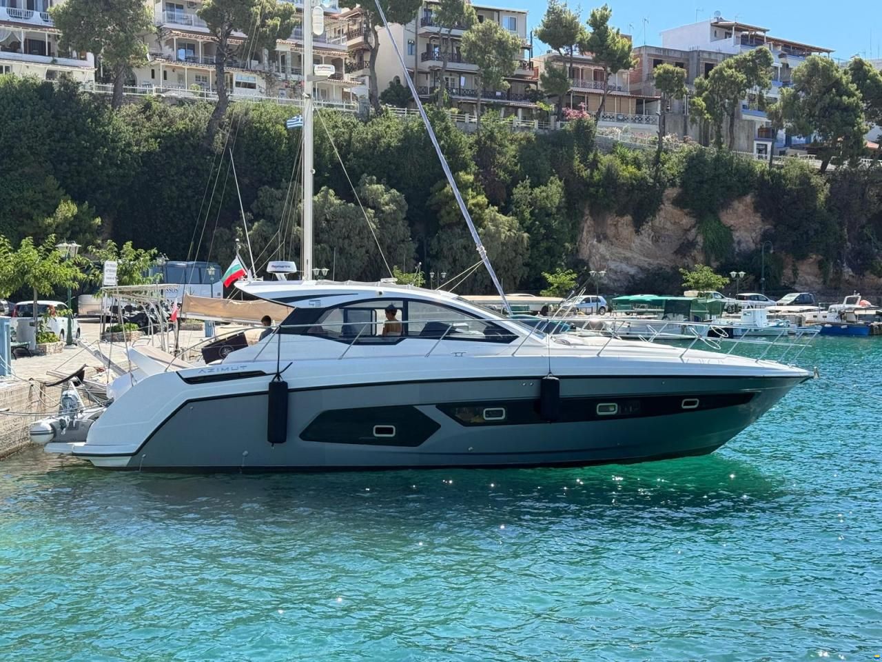 Azimut 43