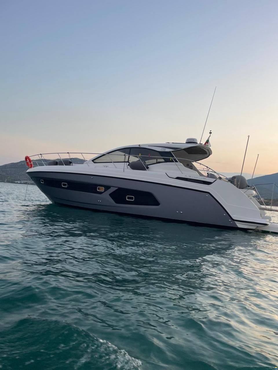 Azimut 43