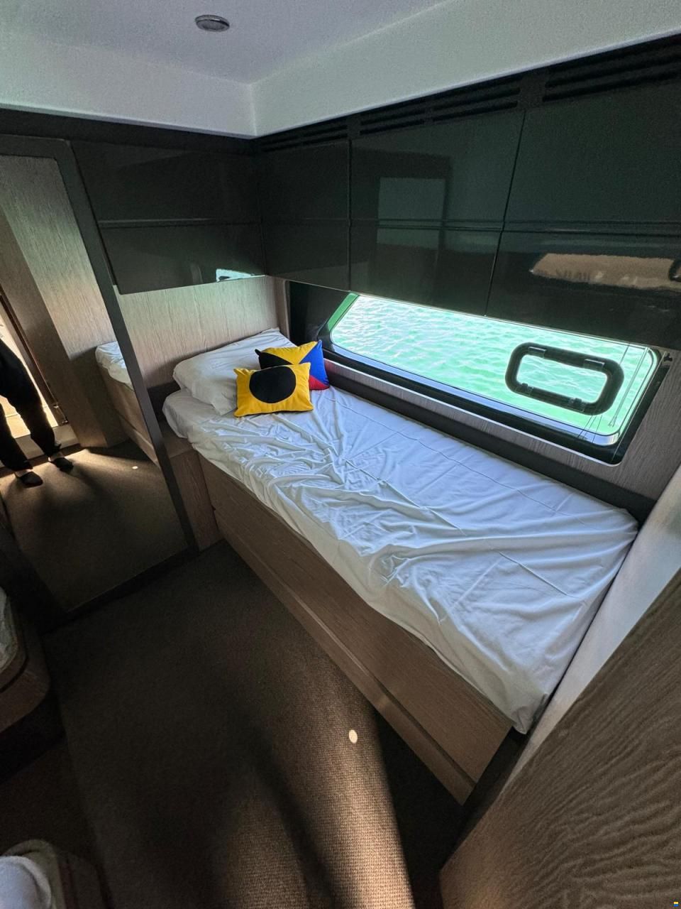 Azimut 43