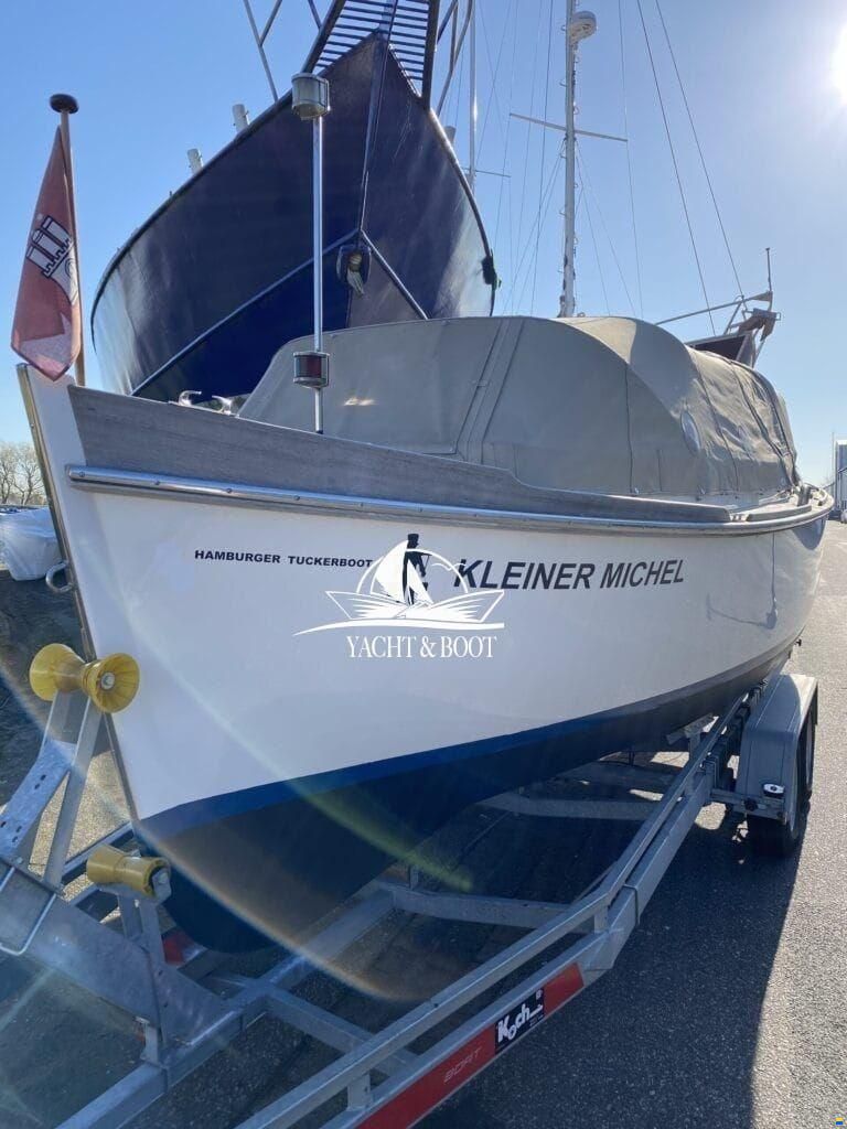 AMS 675 - Tuckerboot