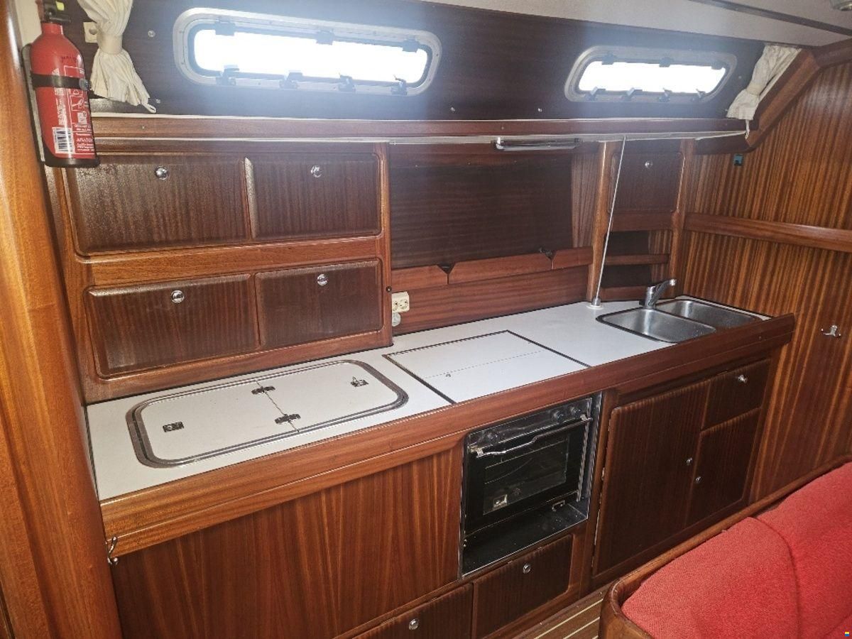 Bavaria 42