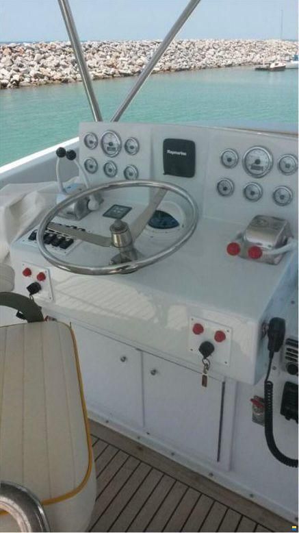 Hatteras 53
