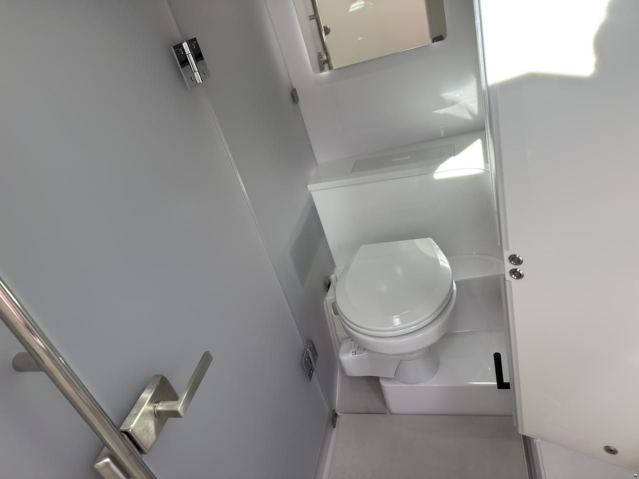 Axopar 37 Cross Cabin