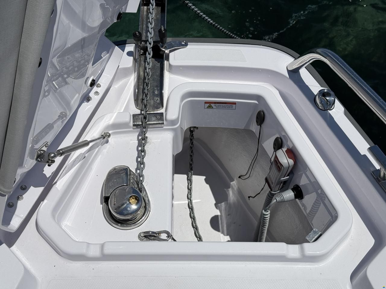 Axopar 29 XC Cross Cabin